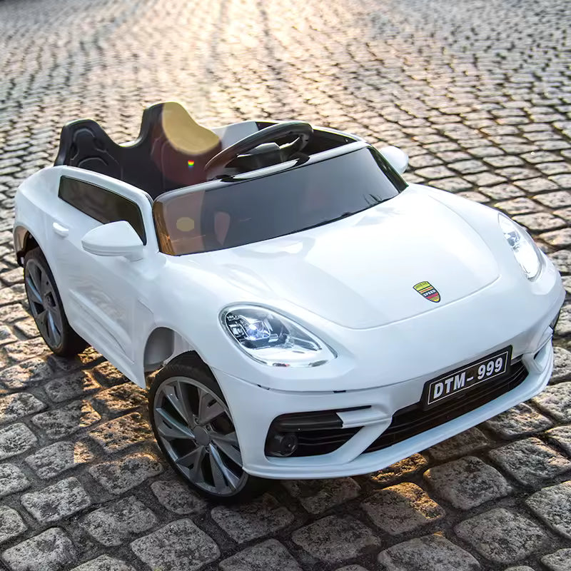 Sleek Ride on Car Sports Car Luxury Car Four drive 12V 7 battery